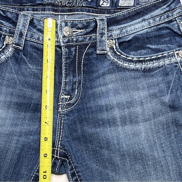 Miss Me Easy Capri Jeans 29 Denim Rhinestones Thick Stitching Raw Hem JE5641EP2 - Picture 8 of 12